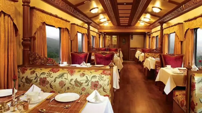 Le Palais de Ray en Inde Rétabli - Gare Express